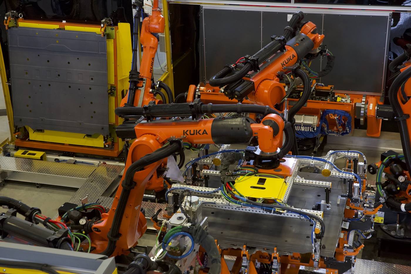 KUKA robots at Sodecia GTAC